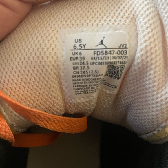 Air Jordan 1 Mid SE Craft 'Anthracite Light Olive' size 6.5y - Picture 4 of 4